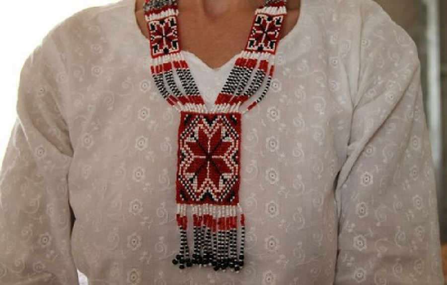 Taller de pulsera tejida en telar