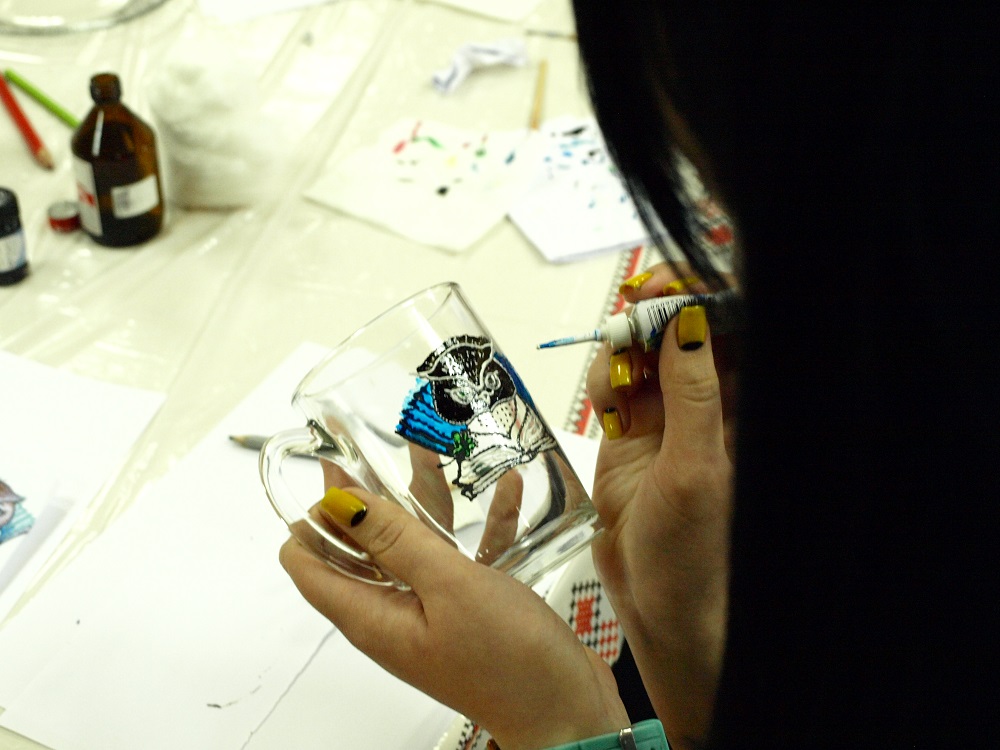 Taller creativo de pintura de tazas - 6