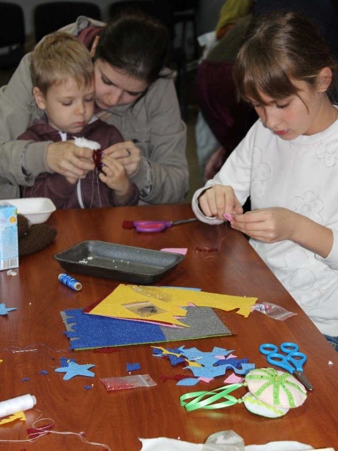 Taller de manualidades en fieltro para niños y adultos - 5