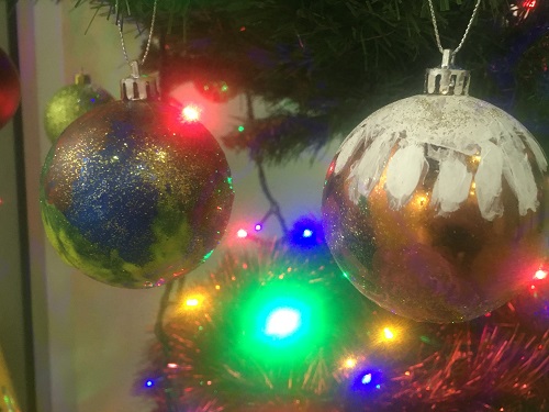 Taller de pintura de adornos navideños - 7