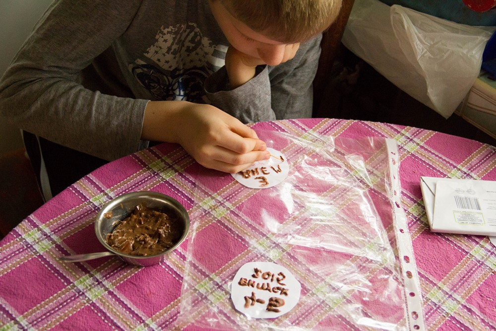 Taller de medallas de chocolate personalizadas - 6