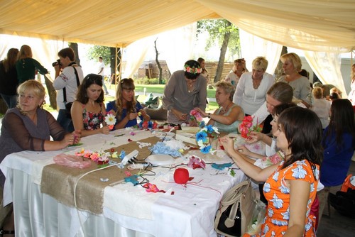 Taller de diademas y coronas florales - 7
