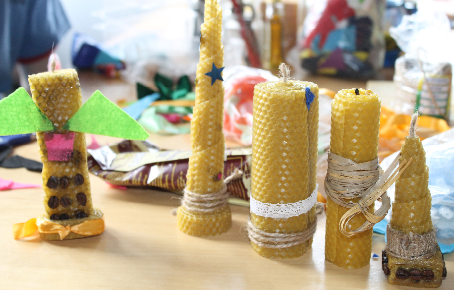 Taller de creación de velas de cera