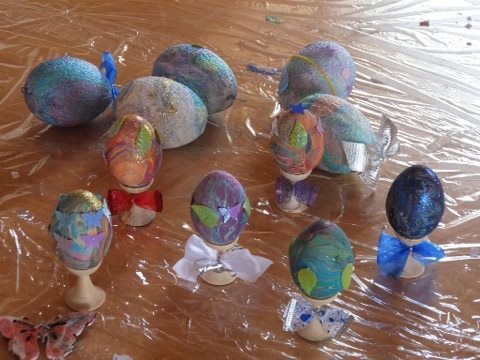 Taller de Pascua de pintura de huevos ebru - 5
